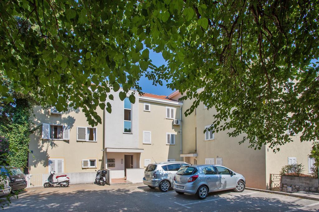 Apartamento Comfortable Laura Lapad With Garage Dubrovnik