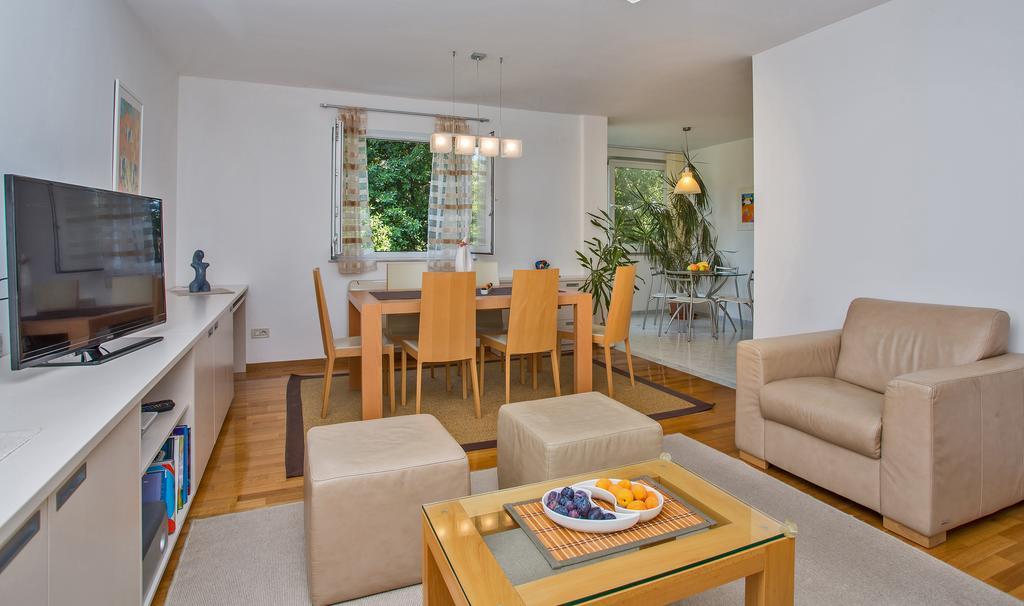 Apartamento Comfortable Laura Lapad With Garage Dubrovnik